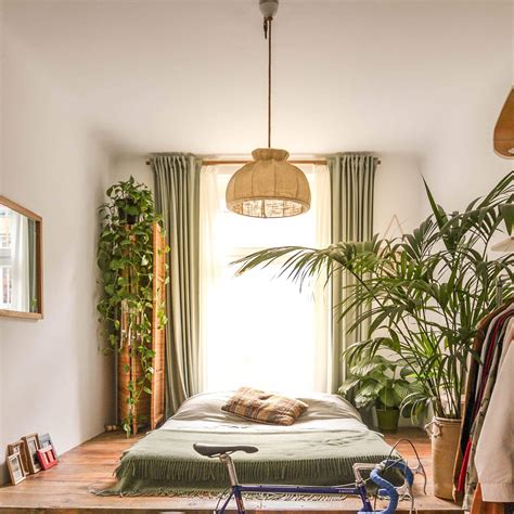 10 Botanical Bedroom Ideas And Plants To Spruce Up Your Favorite Space ...