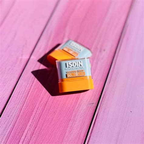خرید ضدآفتاب استیکی ایزدین (بی‌رنگ، مات) ISDIN Fotoprotector Stick ...