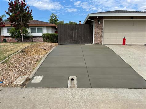 Concrete vs. Asphalt: Which Is Better for Your Driveway? - CA Pro Concrete