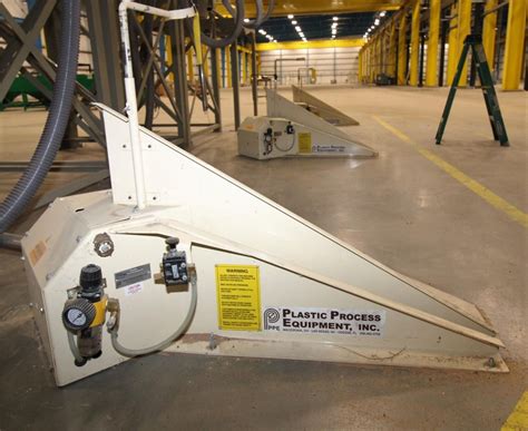 { Choice of lots: 13, 14, 15, 16 } POWERED CORNER TILTER, PLASTIC ...