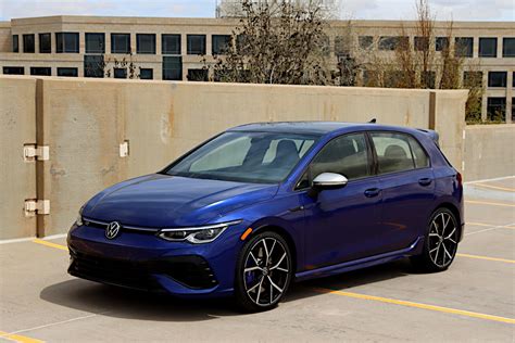 Review: 2022 Volkswagen Golf R hot hatch