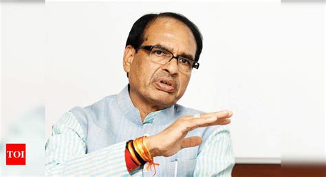 Shivraj Singh Chouhan: Police comes with arrest warrant, minister ...