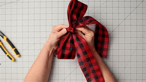Add a ribbon bow knot around the center - Kippi at Home