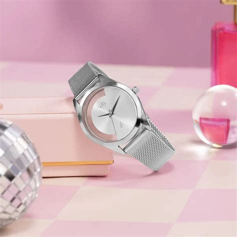 Vyb Runway By Fastrack Quartz Analog Watch For Girls fv60031sm03w ...