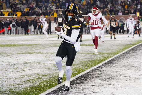 Who Is NFL Draft Prospect Luther Burden III? Height, Weight, Age ...