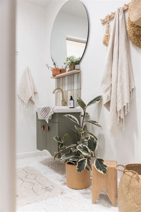 Small White Bathroom Before And After: Small Bathroom Ideas On A