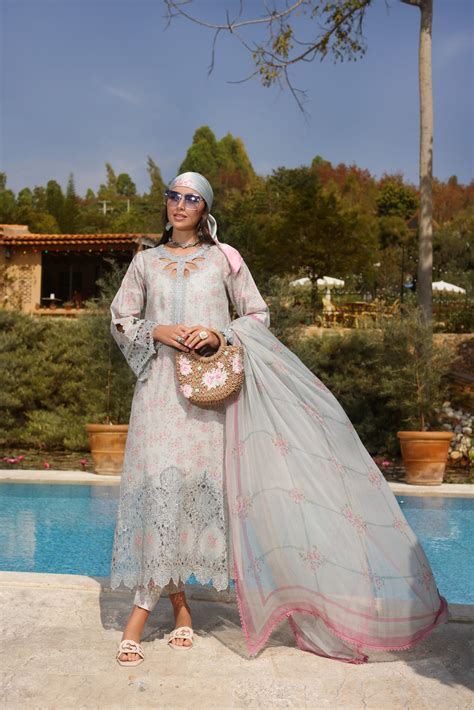 Saadia Asad Luxury Chikankaari Lawn Suit D7-B - Off White Pakistani ...