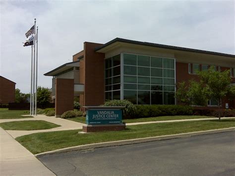 This is the Vandalia Municipal Court in Vandalia, Ohio. www.VandaliaDUI ...