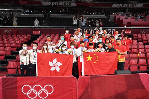 东京奥运会收官，中国代表队“出道”了多少神颜？网友：再看亿遍！|安踏_新浪新闻