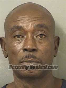 Recent Booking / Mugshot for MICHAEL Sr SMITH in Palm Beach County, Florida