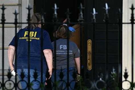 FBI搜查德州民主党联邦众议员奎利亚尔住所 | 亨利·奎利亚尔 | 民主党众议员 | 大纪元