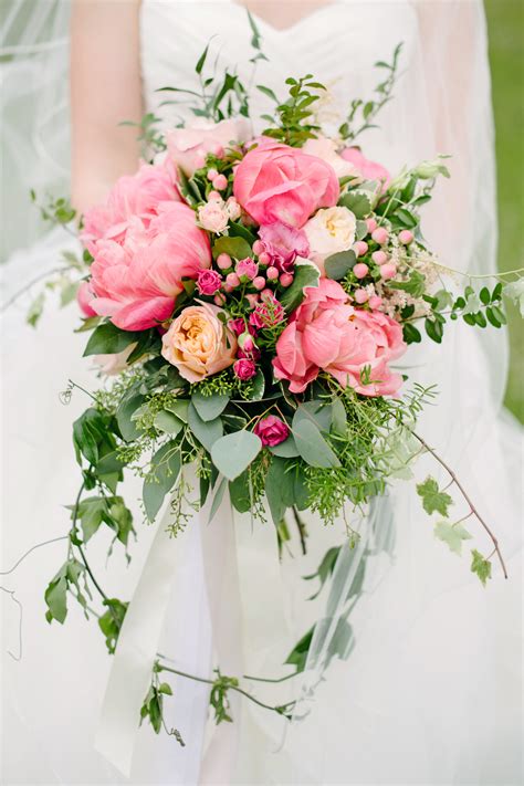 The Prettiest Pink Wedding Bouquets | Martha Stewart Weddings