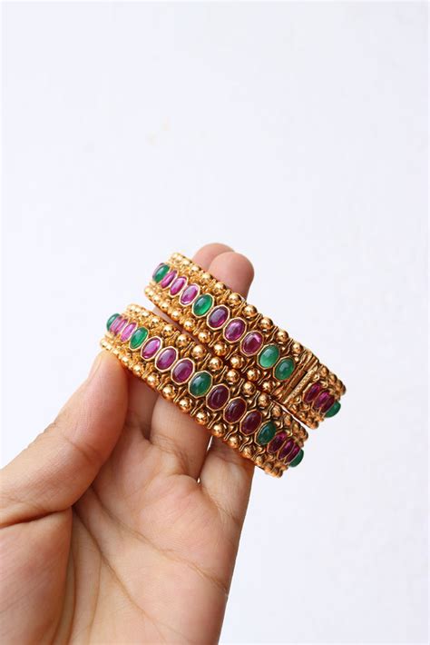 Set of 2 Ruby Green Oval Kadas – zahana