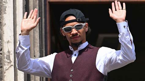 Interesse an Leroy Sane vom FC Bayern München? Skandal-Sportdirektor ...