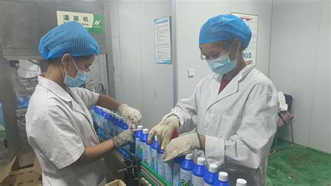 乌鲁木齐市米东区：爱心企业捐赠3000瓶消毒液支持疫情防控