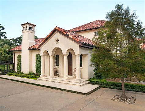 16 Mediterranean-Style Homes with Global-Inspired Beauty (2026)