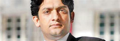 It Takes More Than Guns to Kill a Man - The Wire