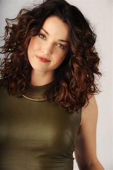 Hairstyles For Frizzy Wavy Hair by 20 Impressive Hairstyles For Thick Curly Hair Feed Hairstyles For Frizzy Wavy Hair