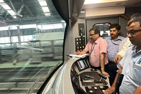 Commissioner Of Railway Safety inspected Esplanade to Sealdah Section ...