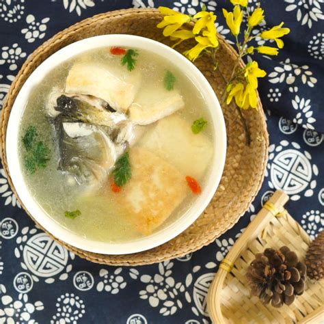 【鱼头豆腐汤的做法,鱼头豆腐汤的家常做法】美食杰菜谱做法大全