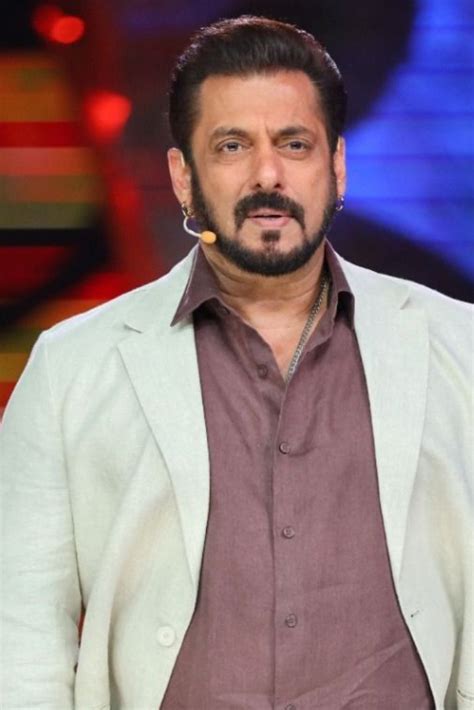 BB 19: Salman Khan Schools Amaal Mallik, Recalls Father Salim Khan’s ...