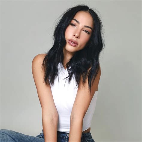 María Chacón – COLOüRS