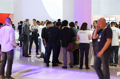 Sony NEX-5R - sample shots - LensTip.com