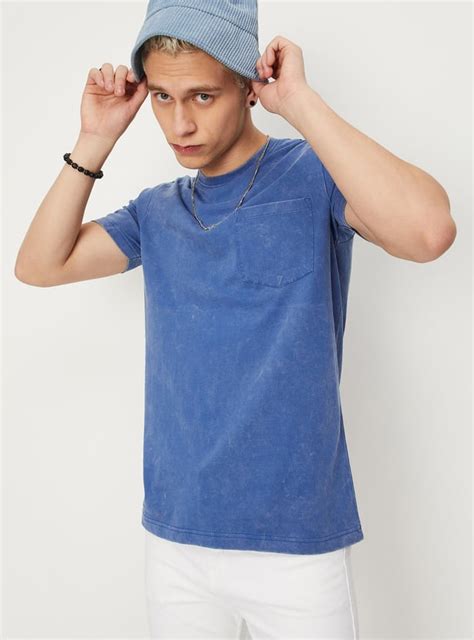 Buy Men Acid Washed Pocket Slim Fit T-shirt Online at just Rs. 499.0 ...