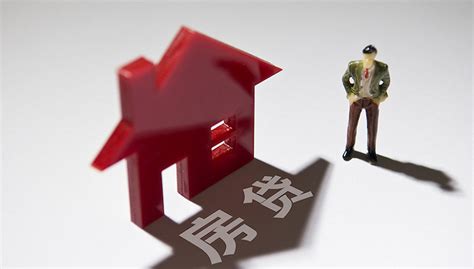 房贷一族注意了！3月1日起存量房贷利率正式“换锚”，两种方式怎么选更优惠？|界面新闻