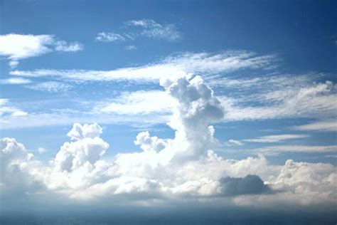 《梦》：蓝天、白云。走进蓝天白云的大世界，浮想联翩，未来中国梦。 - 中国国家地理最美观景拍摄点