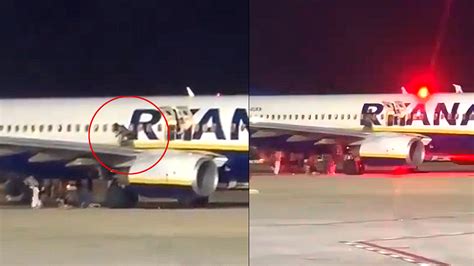 Scary! Passengers Jump From Plane's Wing After Fire Alarm On Flight ...