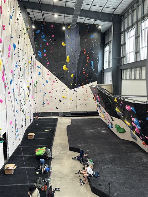 Hampton Rock Climbing Gym | Latitude Climbing