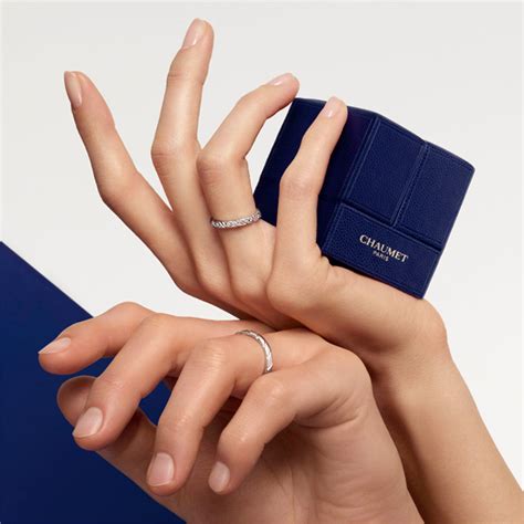 Alliances pour femme Chaumet - Alliances en or, platine ou diamants ...