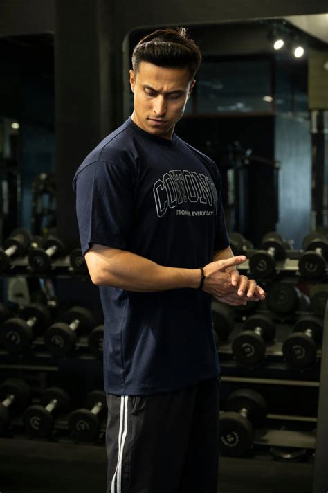 T-Shirts for Men: Oversized, Dry-Fit & Polo Styles for Fitness – Coitonic