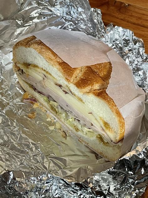 Calorie estimate for this bodega sandwich? Honey mustard, turkey, apple ...