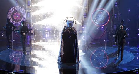 THE MASKED SINGER Season 8 Episode 2 Photos Vegas Night | Seat42F