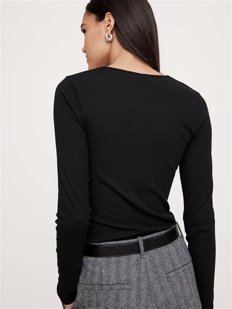 Ribbed Long-Sleeve Crew-Neck T-Shirt | Banana Republic