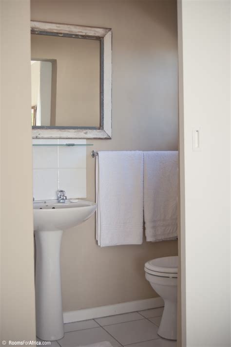 Customer reviews of Dolphin Inn Guesthouse (Mouille Point), , Cape Town