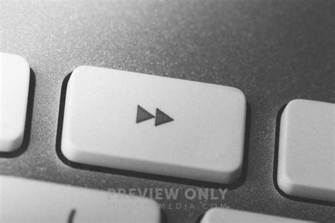 Rezultat imagine pentru Forward Button On Keyboard