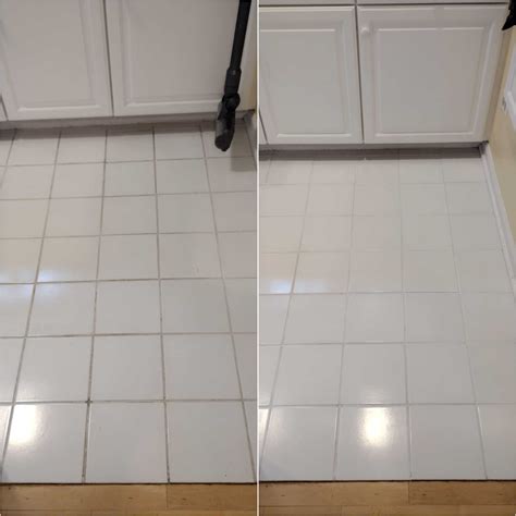 Cleaning Bathroom Tile Professionally Hinsdale