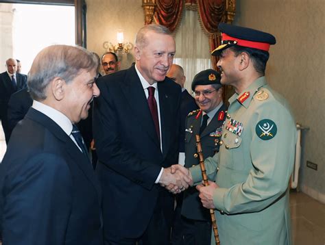 Pak civil-military rulers fantasising about economic revival via arms ...