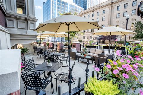 Dining - University Club Of Cincinnati
