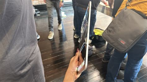 M4 iPad Pro hands-on: How the new 'nano-texture glass' looks next to ...