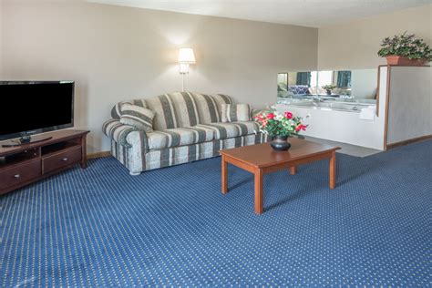Super 8 by Wyndham O'Fallon MO/St. Louis Area | OFallon, MO Hotels