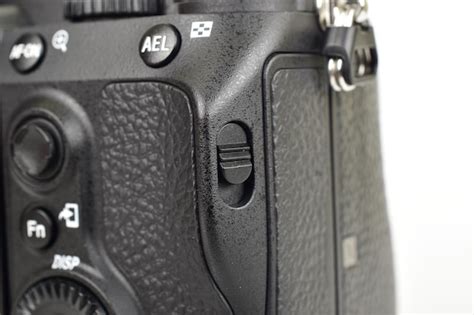 Premium Photo | Memory card slot lock button