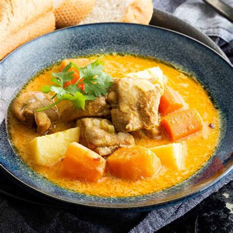 Vietnamese Chicken Curry with Coconut Milk - Ca Ri Ga | Wandercooks