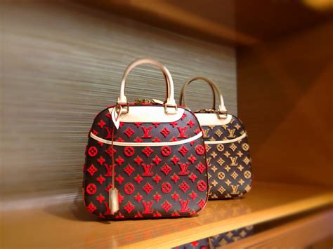 Avenue de Paris: Big opening of Louis Vuitton in Warsaw