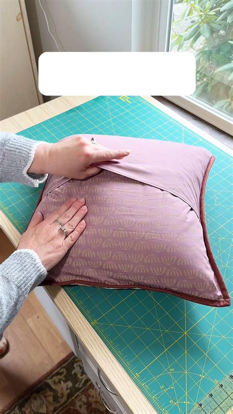 How to Make Cushion Covers, Envelope Style in 10 Mins TREASURIE ...