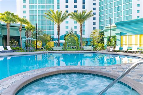 Hotel Near Universal Studios & Epic Universe Orlando - Landy