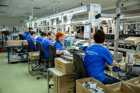 Kuvatulokset haulle cell manufacturing in a box